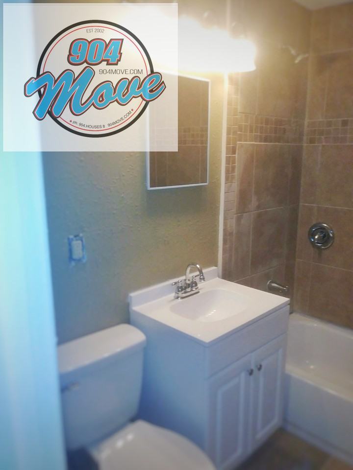 3402 Marlo Street - Photo 3 of 10