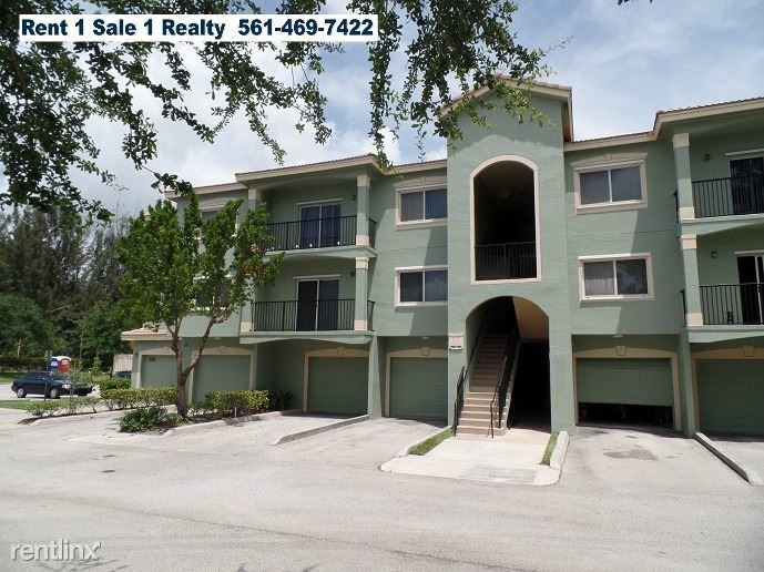 340 Crestwood Cir - Photo 2 of 6