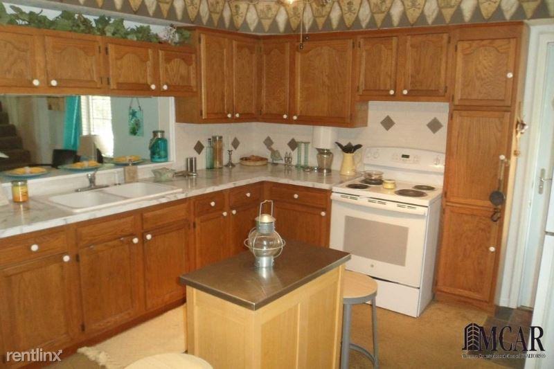 4350 S 12th St - Photo 3 of 9