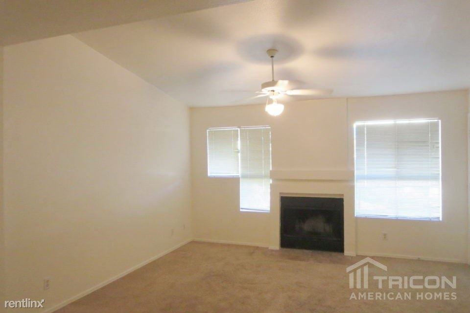1880 E Morten Avenue - Photo 2 of 3