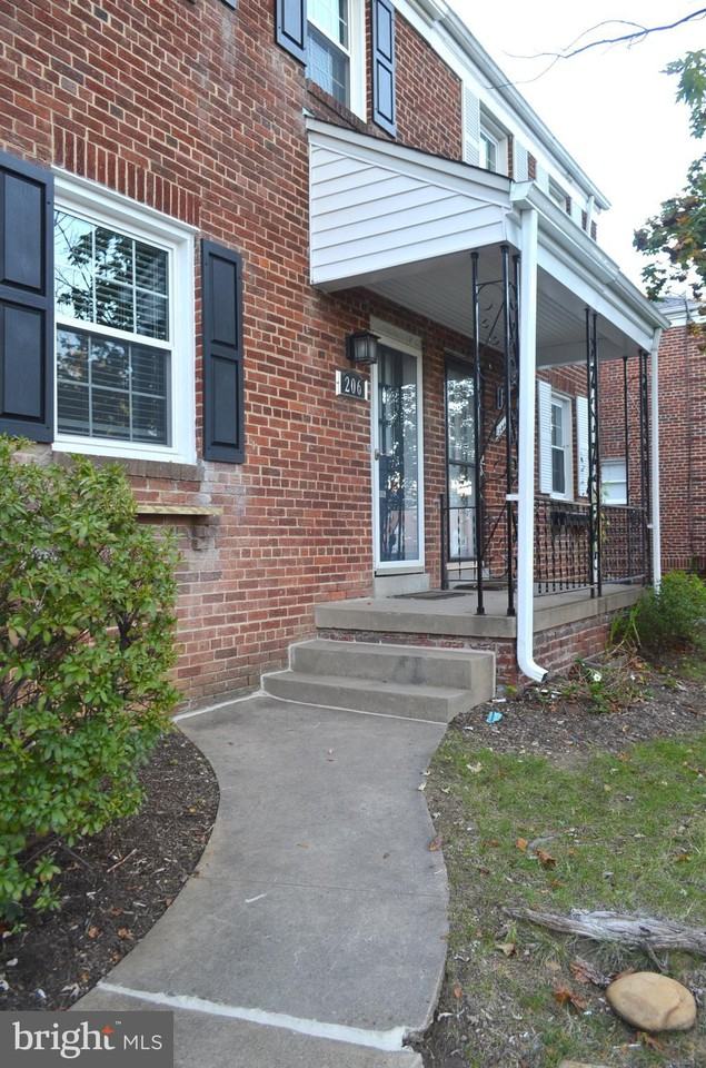 206 S Courthouse Rd - Photo 2 of 42