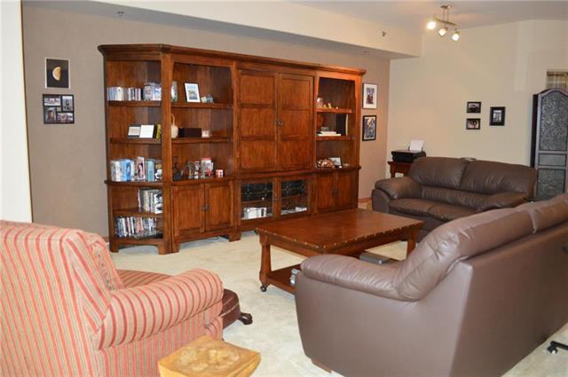 380 Wellington Crescent #403 - Photo 3 of 19