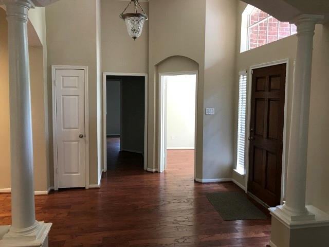 116 Crimson Bay Dr - Photo 3 of 17