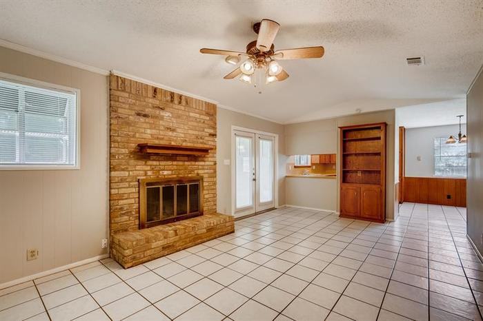 405 Southcross Rd - Photo 2 of 11