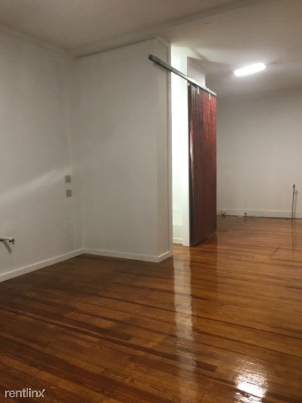 441 East Chester Street - Photo 2 of 3