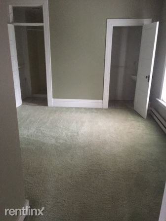 1102 W 8th St 1R - Photo 3 of 5