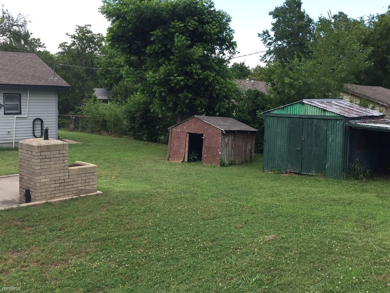 1207 e oak st - Photo 3 of 12