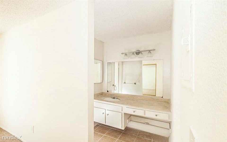 4700 Clair del Ave - Photo 2 of 11