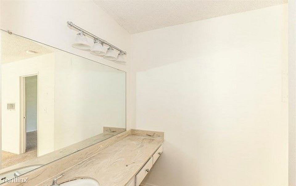 4700 Clair del Ave - Photo 3 of 11