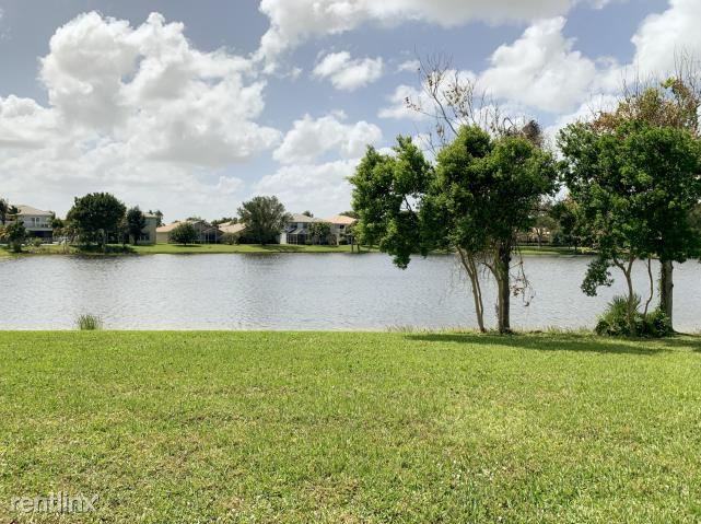 7227 Chesapeake Cir - Photo 2 of 4