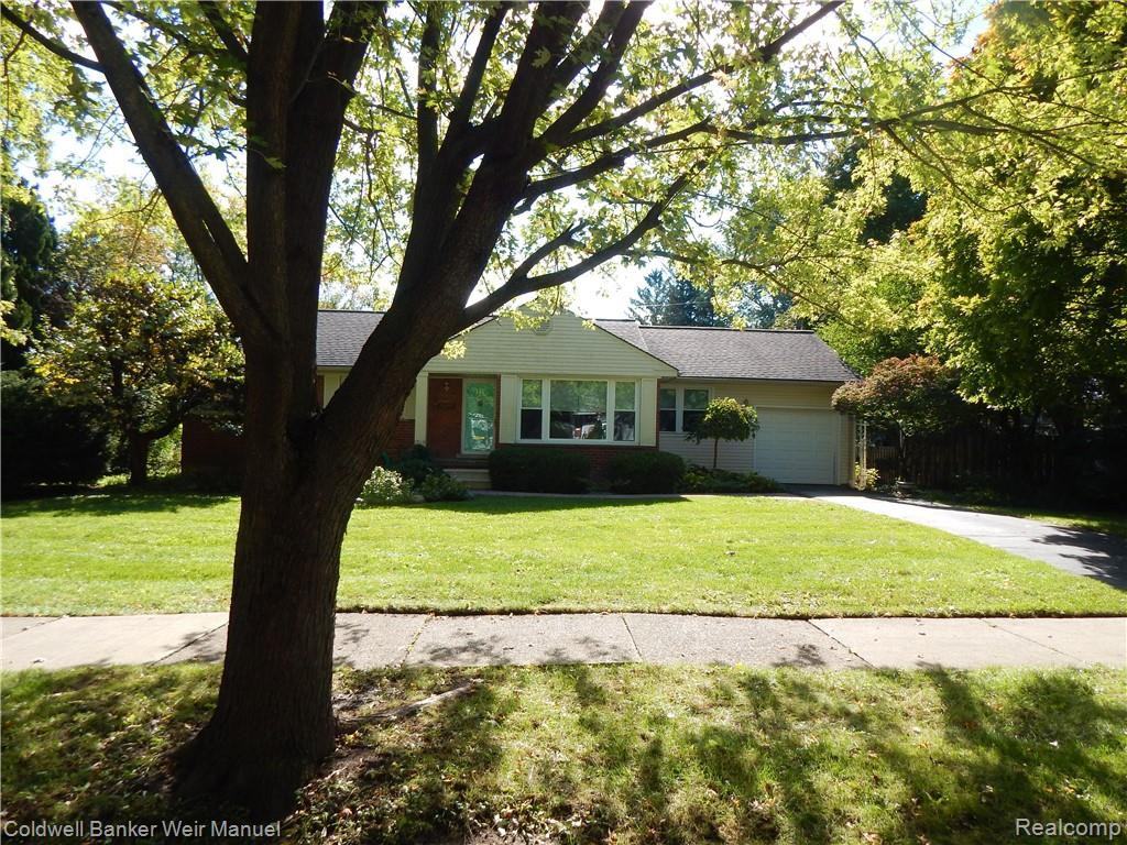 16255 Amherst Ave - Photo 3 of 36