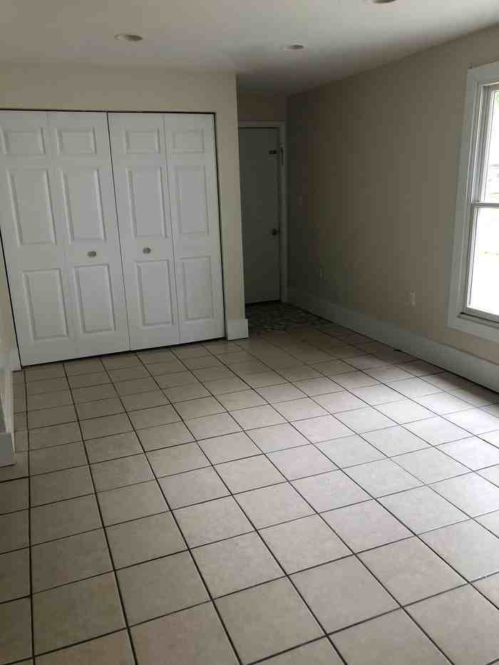 313 Crane St - Photo 3 of 25