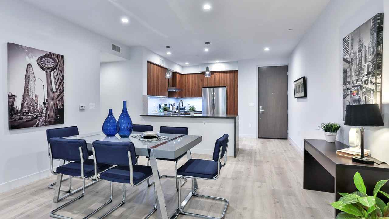 726 North Hudson Avenue #204 - Photo 2 of 32