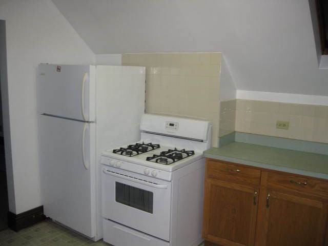 2453 139th St #2 - Photo 3 of 8