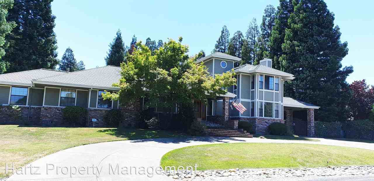 165 Pine Creek Rd - Photo 2 of 30