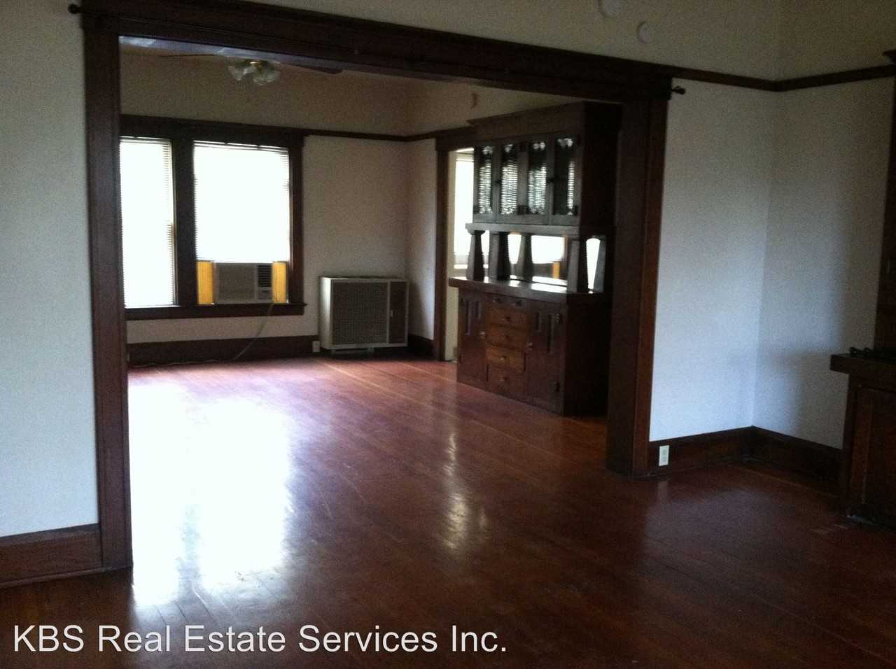 1927-1929 D St - Photo 3 of 7