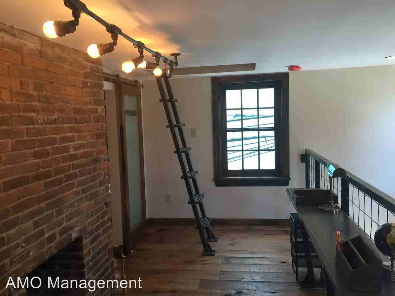 607 Middle St - Photo 2 of 36