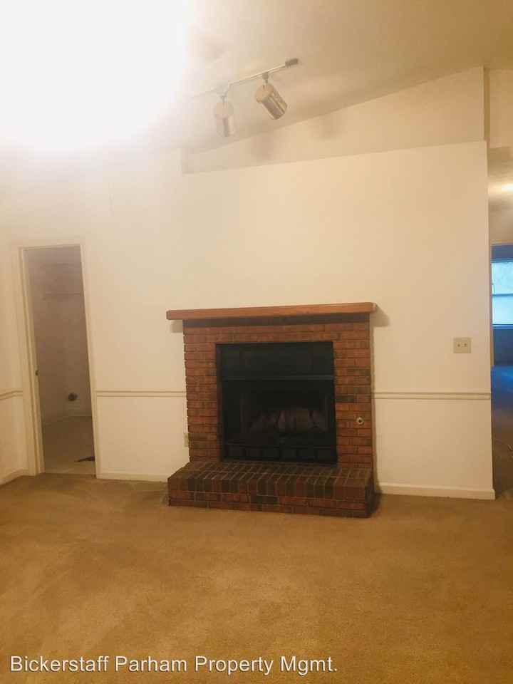 7100 Crosstie Drive - Photo 3 of 16