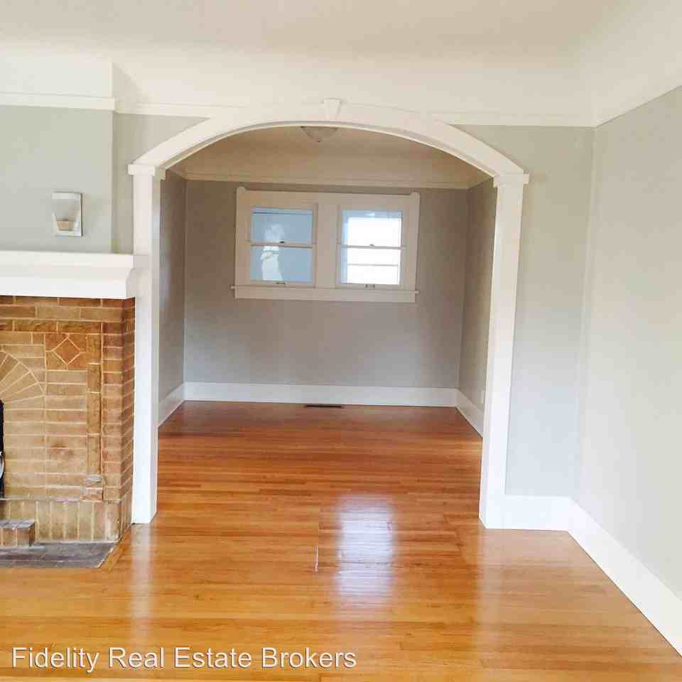 1925 NW 40th St - Photo 3 of 6