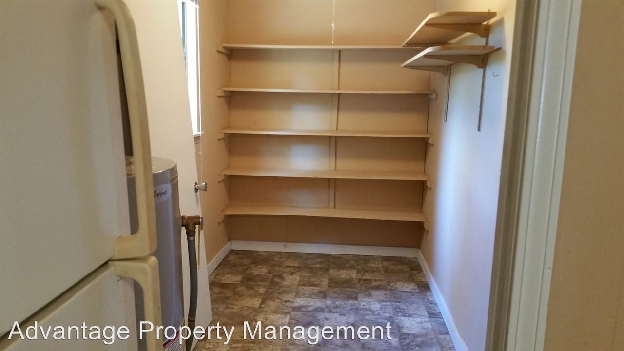 10 W Mobbs - Photo 3 of 8