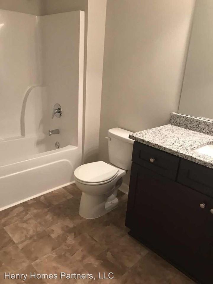 134 Daisy Cir - Photo 3 of 6