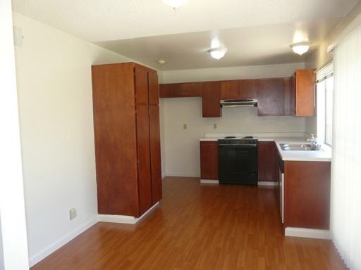 139 Buskirk St - Photo 2 of 6