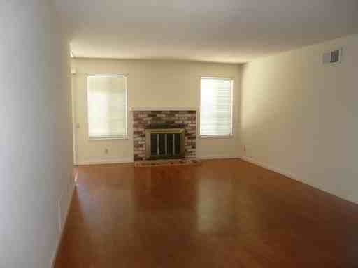 139 Buskirk St - Photo 3 of 6