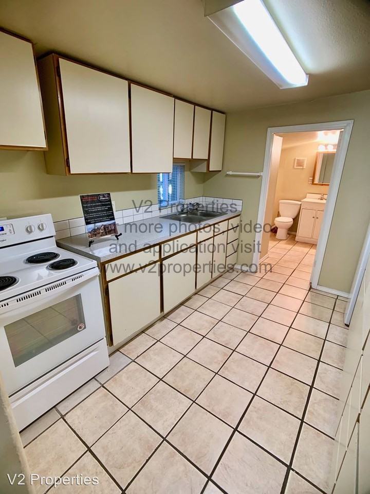 9615 SE 74th Ave - Photo 2 of 25