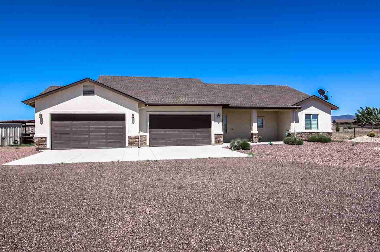 9470 E Great Dane Dr - Photo 2 of 36