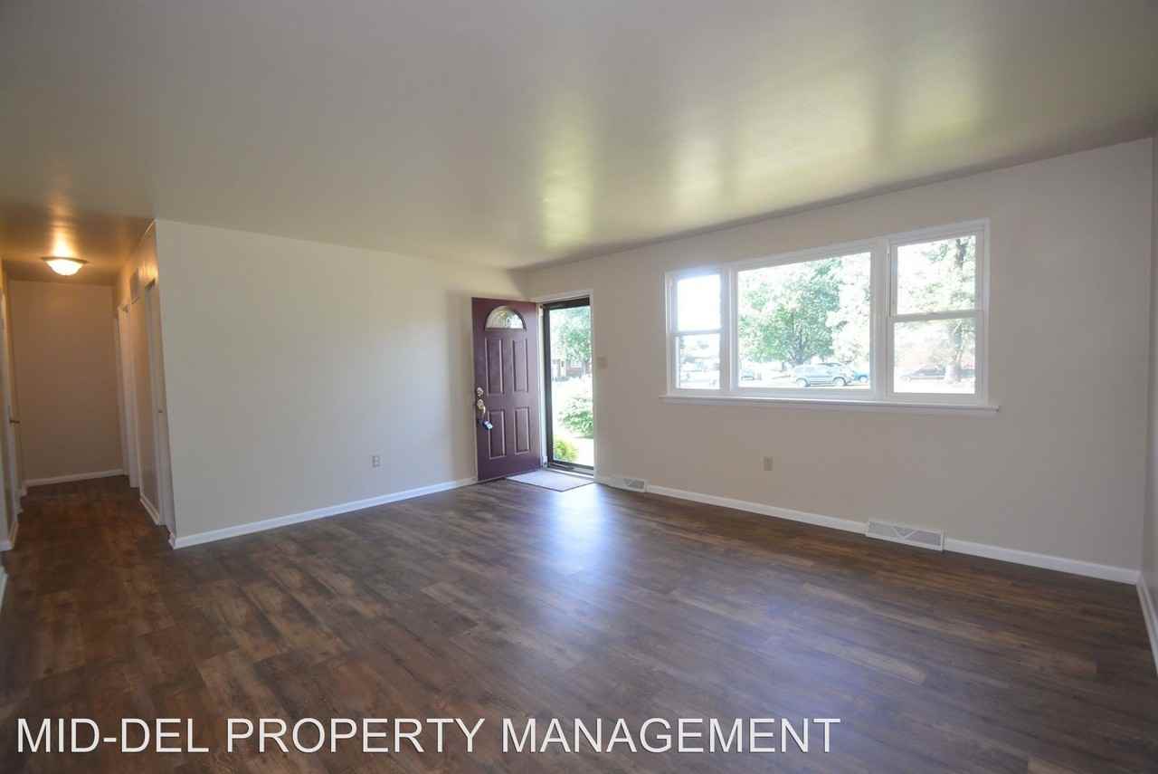 363 N School Ln - Photo 2 of 20