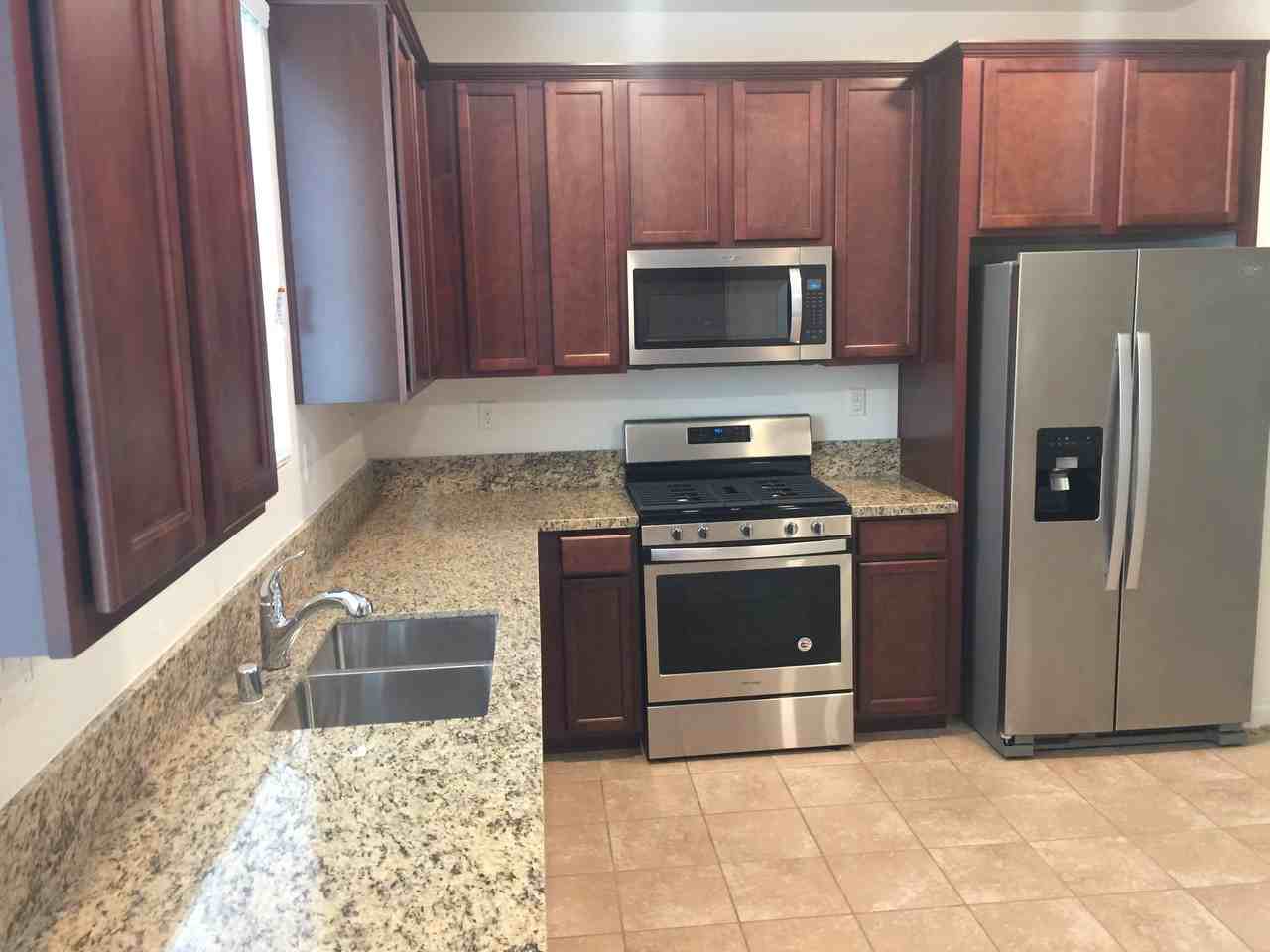 2561 Lacey Ann Ave - Photo 2 of 10