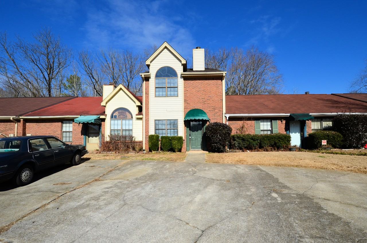 1267 Magnolia Pl - Photo 3 of 46