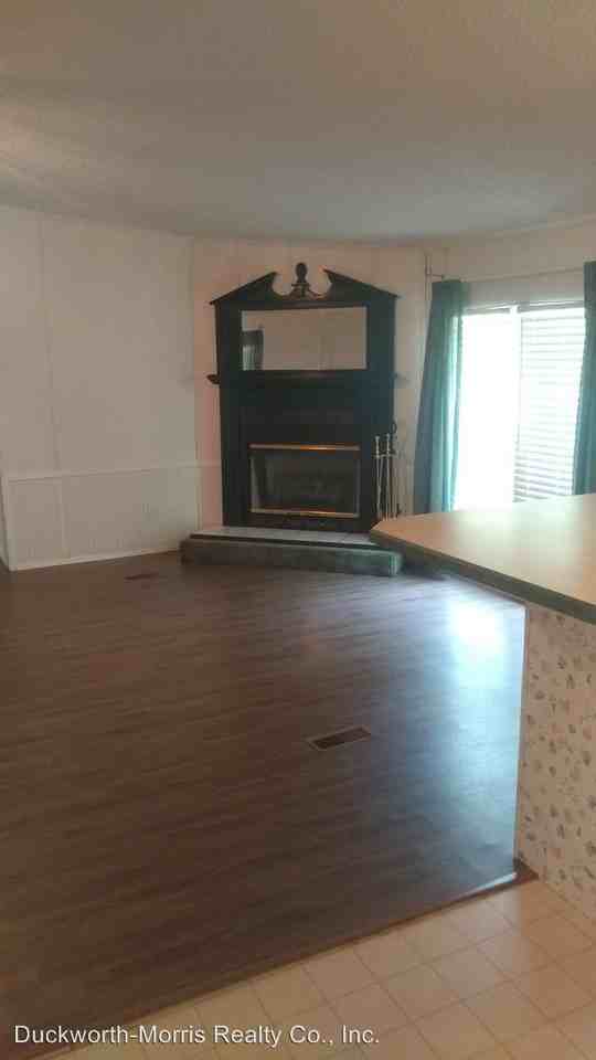 14055 Mary Drive - Photo 3 of 10