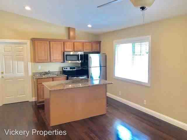 11 Moraga Ct - Photo 3 of 16