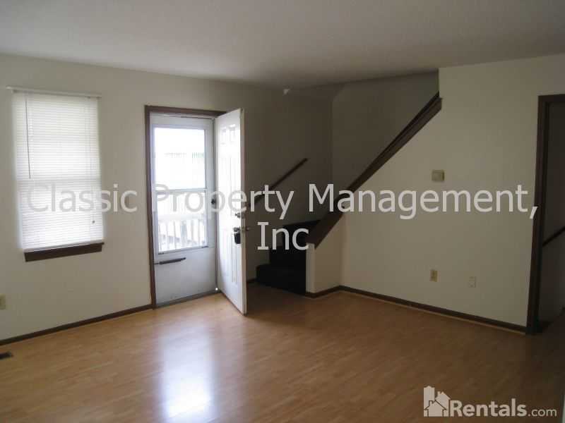 10902 N Crooked Rd - Photo 3 of 10