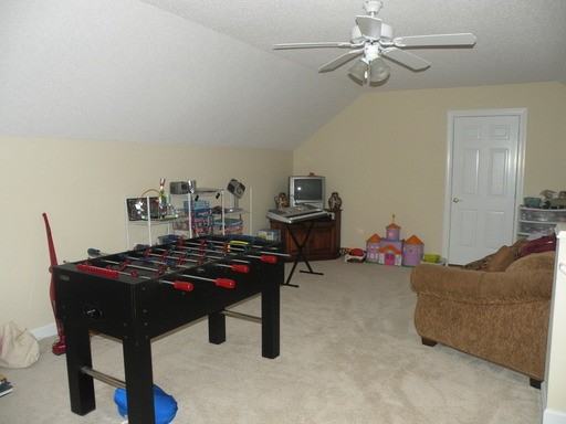 103 Biel Ln - Photo 2 of 9