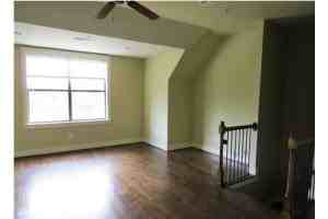 Essex Manor - Photo 2 of 13