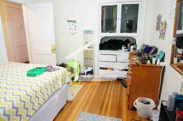 524 Cambridge Street - Photo 2 of 11