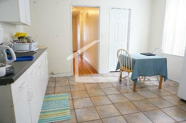 524 Cambridge Street - Photo 3 of 11
