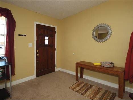 1614 Eisenhower St - Photo 3 of 24
