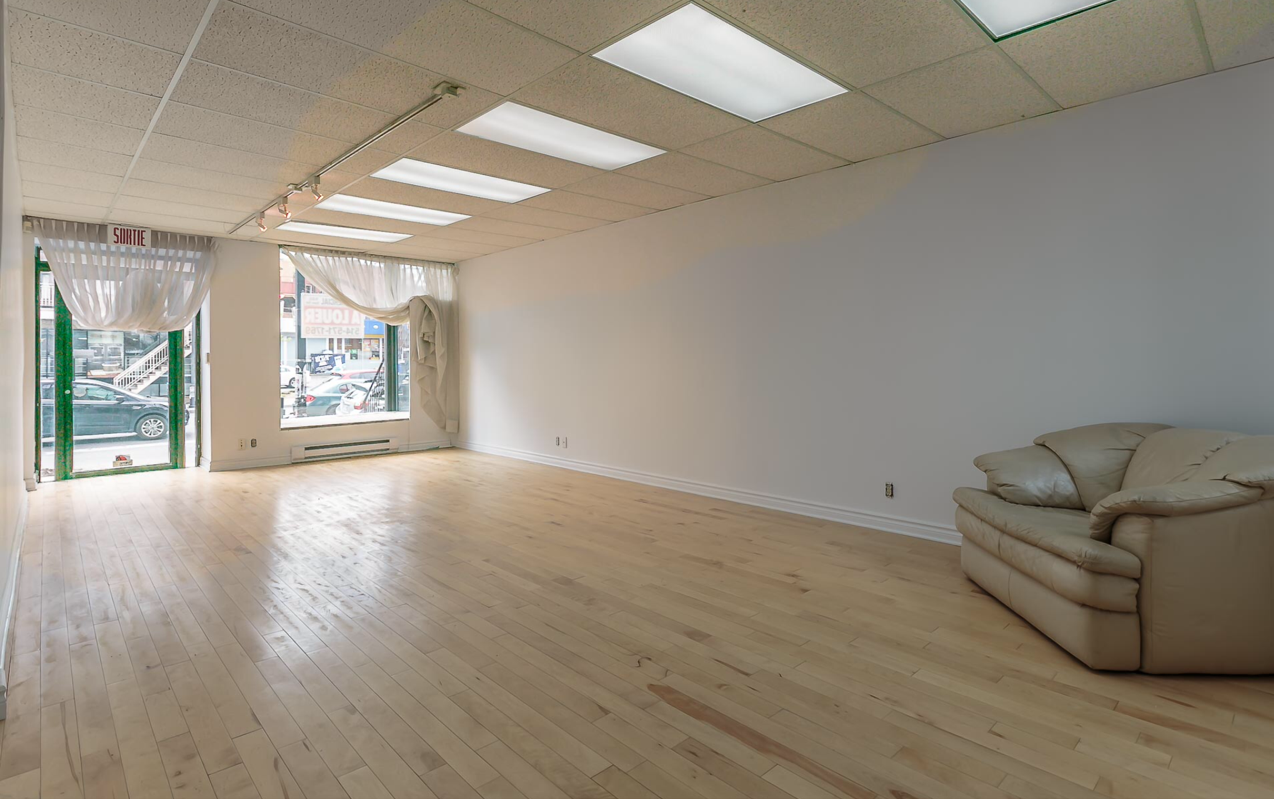 4651 Avenue du Parc - Photo 2 of 11