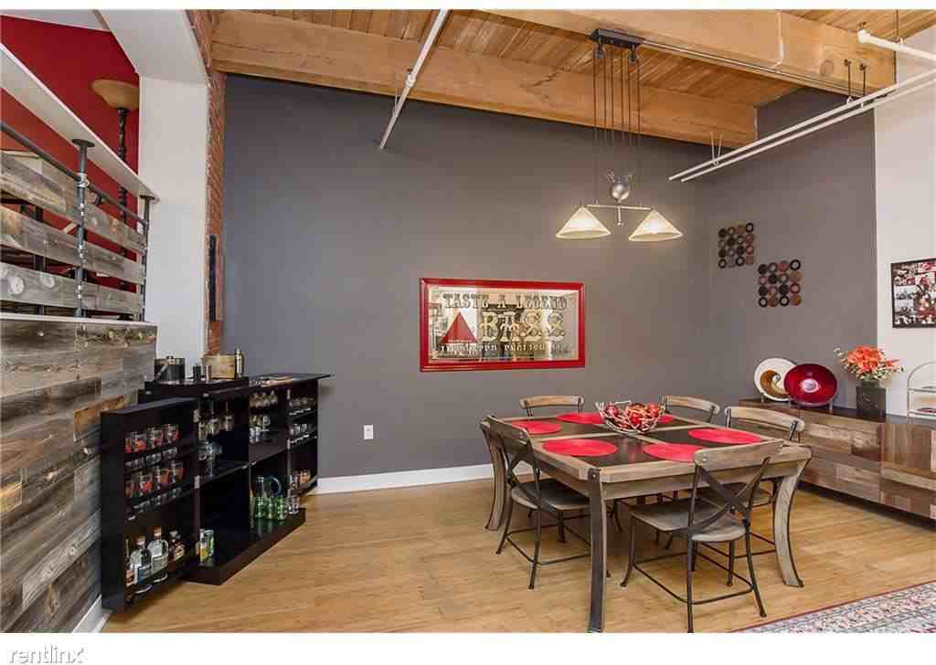 430 N Park Ave - Photo 3 of 15