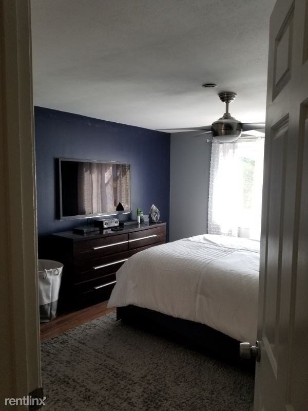 980 Lindley St 202G - Photo 2 of 21