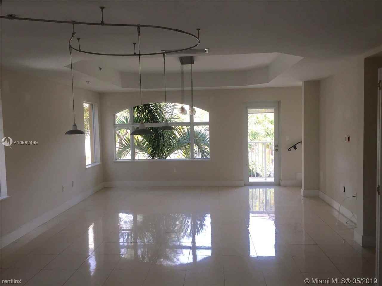 2700 NE 184th Ter - Photo 2 of 15