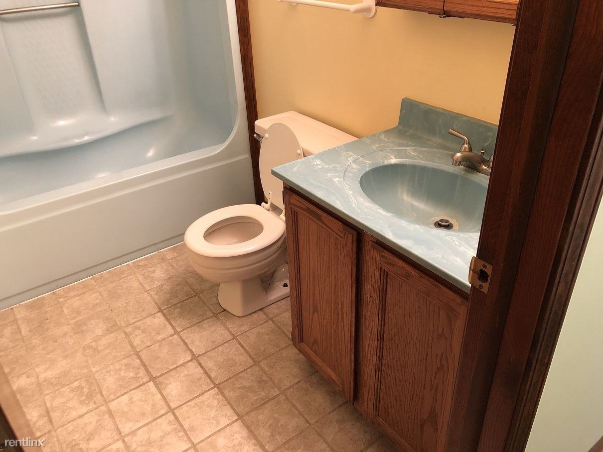 107 Kerr Dr - Photo 3 of 9