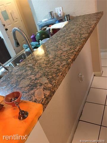 171 Riviera Circle - Photo 3 of 7