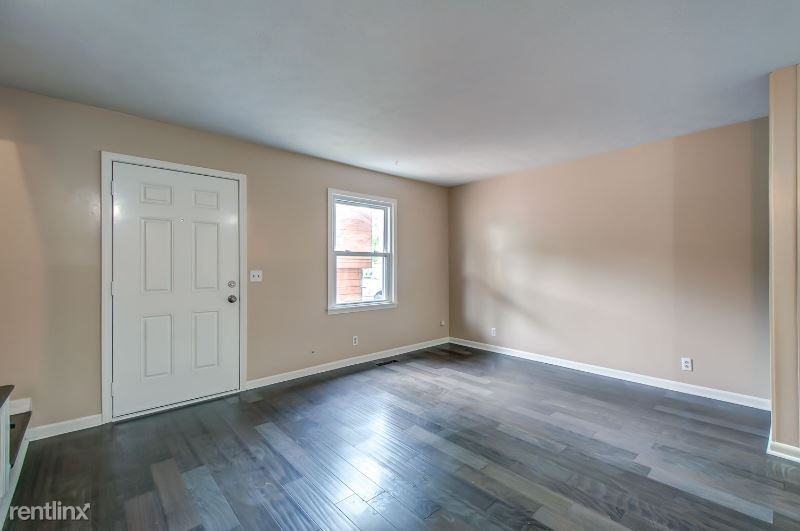 3153 E Lake Dr - Photo 2 of 16