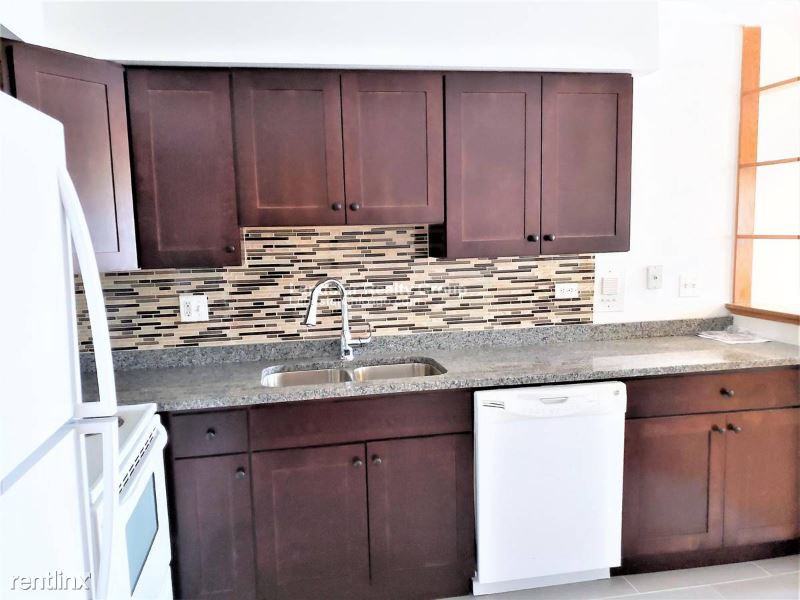 1653 Oakwood Ct 3B - Photo 2 of 11