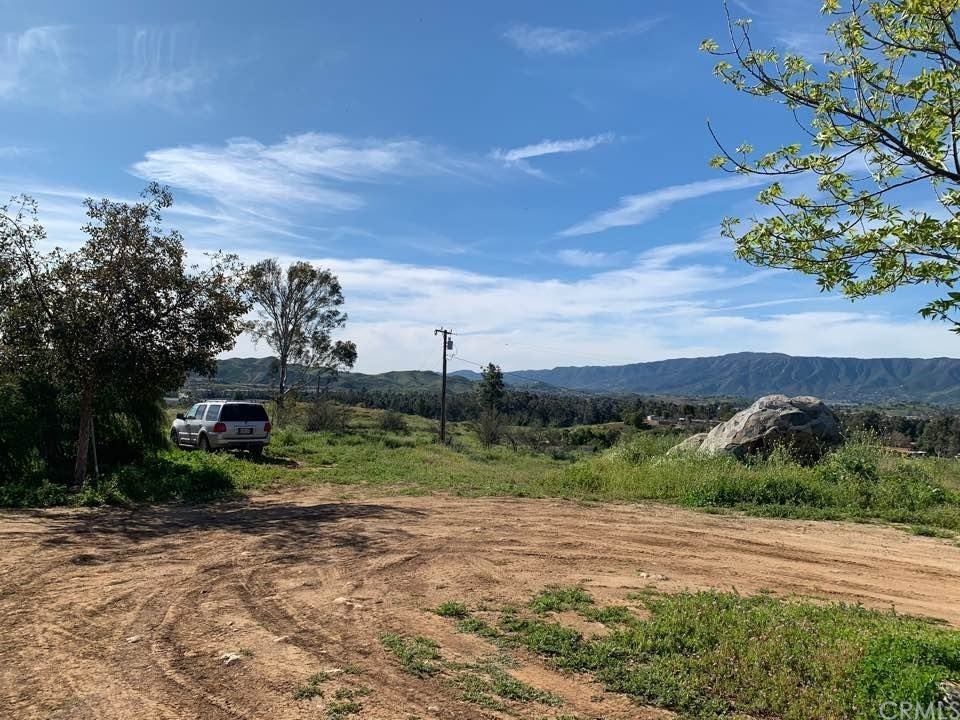 28090 Leona Dr - Photo 3 of 10