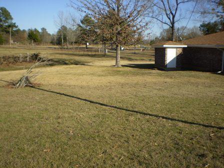 110 Gates Drive - Photo 3 of 16